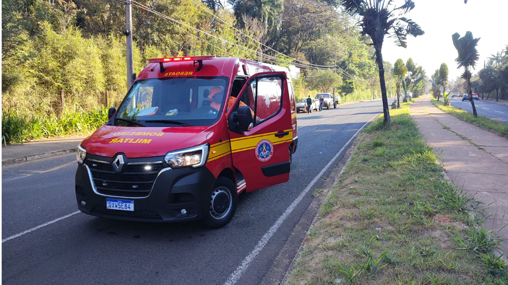 Mulher Sofre Queda De Moto Na Avenida Pedro Honorato E Encaminhada