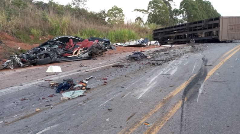 Acidente grave na BR-262 deixa um morto e interdita rodovia entre Triângulo e Centro-Oeste